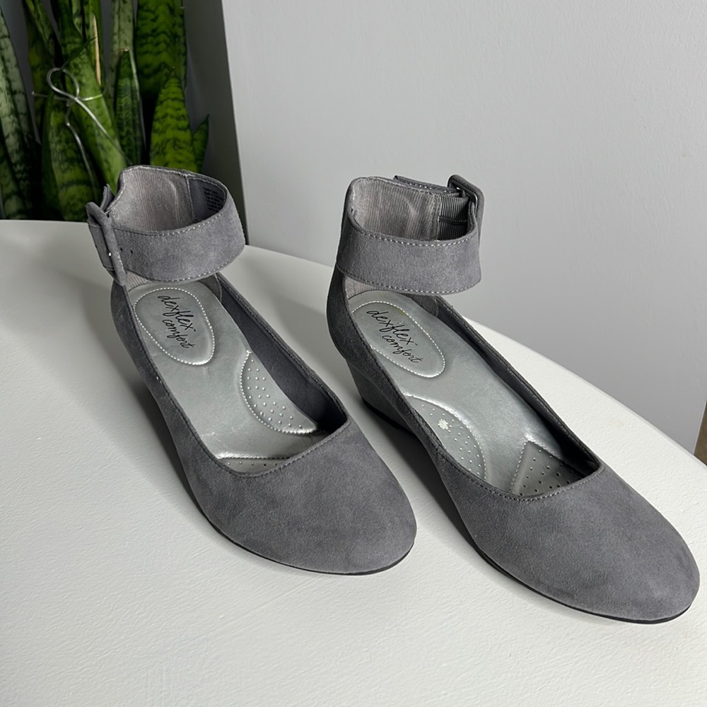 Dexflex Comfort Gray Suede Casual/Work Shoe